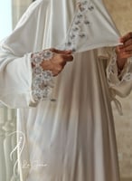 شرشف صلاة لف ابيض أويا فضي