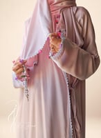 شرشف صلاة لف وردي فاتح بالكروشيه و الورد الموف و ا...