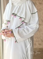 شرشف صلاة سستة ابيض بالكروشيه الوردي المميز