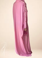 شرشف صلاة وردي بصلي سستة مزينة بالكروشيه الوردي