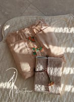 شرشف صلاة لف بصلي على بني باستيل مزين بورد الاويا