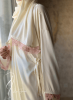 شرشف صلاة اويا ورد وردي لف اوف وايت و الطرحة منفصل...