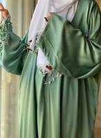 شرشف صلاة سستة أخضر فستقي مزين بالكروشيه و الورد ا...