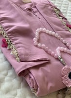 شرشف صلاة سستة وردي بالكروشيه و الورد الاويا