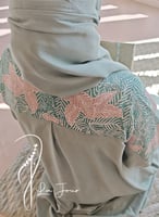 شرشف صلاة لف رسم باتيك أخضر باستيل فخم