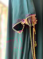 شرشف صلاة سستة أخضر مزين بالكروشيه