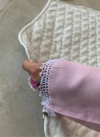 شرشف صلاة لف وردي بصلي فاتح بالكروشيه و الورد