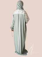 شرشف صلاة أخضر لف رسم باتيك ورد أخضر باستيل