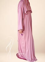 شرشف صلاة لف وردي مزين بالاويا الفاخر من لاجور