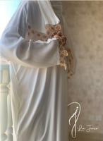 شرشف صلاة اويا لف مفتوح اوف وايت مع اصفر و الطرحة...