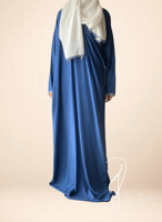 شرشف صلاة أزرق غامق لف مزين بالكروشيه و الورد الاو...