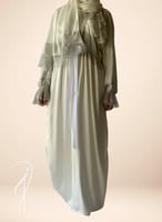 شرشف صلاة سستة ابيض ستان دانتيل رمادي