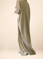 شرشف صلاة لف جبير خربزي و الطرحة مثبتة .