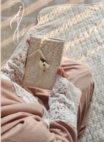 شرشف صلاة لف قطن بارد باج مزين بالدنتيل الأبيض من...