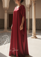 ثوب كاب أحمر مطرز