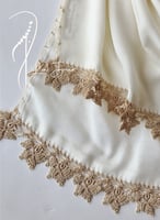 طرحة أويا بوال اوف وايت بكروشيه ورد مميز يدوي