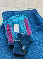 شرشف صلاة لف أزرق فيروزي مزين بأويا اليدوي فوشي