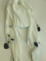 طرحة بكروشيه اويا تركي ورد ابيض و بنفسجي غامق