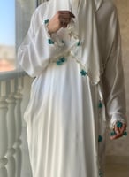 شرشف صلاة أوف وايت مزين بالكروشيه التفني