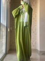 شرشف صلاة بسستة اخضر مع نقشة