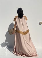 ثوب فستان محراب