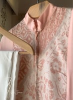 شرشف صلاة باتيك سستة وردي طرحة منفصلة