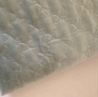 سجاجيد بعدة الوان قطيفة