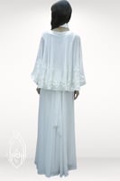 قميص نوم وروب ابيض حرير و دانتيل