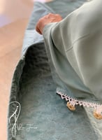 شرشف صلاة سحاب اخضر كروشيه يدوي و الطرحة منفصلة .