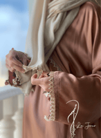 شرشف صلاة بيج على بني اويا لف طرحة متصلة بيج