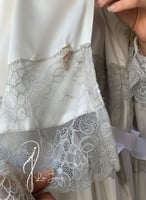 شرشف صلاة سستة ابيض ستان دانتيل رمادي