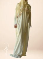 شرشف صلاة لف سكري وكروشيه ابيض وبنك.