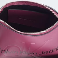 حقيبة كالفن كلاين كروس بدي صغير