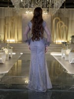 فستان سهرة 7166 فضي لامع بأكمام شفافة خيار مثالي ل...