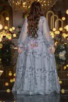 فستان سهرة نسائي لون الافندر مطرز بأكمام قصيره شفا...