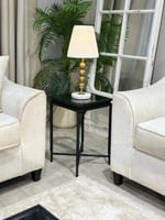 طاولة خدمة بسطح زجاج أسود - بتصميم أنيق وعملي