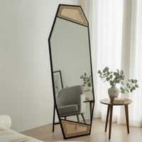 مرآة أرضية كاملة بإطار معدني أسود مع تفاصيل راتان...