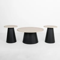 طقم طاولات ضيافة 3 قطع قاعدة حديد سوداء سطح خشب بي...