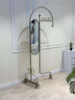 علاق عباية مع مراية