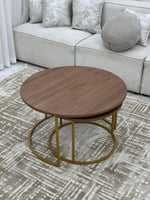 طقم طاولتين متداخلة حديد ذهبي سطح خشب بني - بتصميم...