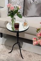 طاولة خدمة حديد أسود سطح زجاج شفاف