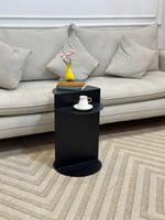 طاولة جانبية حديدي بلون أسود