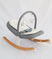 جلاسات أطفال بقواعد خشبية قابلة للاهتزاز - أبيض ور...