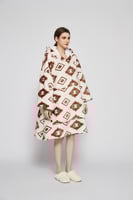 بطانية هودي "كلاسيكي" للكبار Grid Hooded Blanket f...