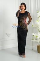 **فستان سهرة أسود مطرز بتصميم إشعاعي فاخر يعكس أنا...