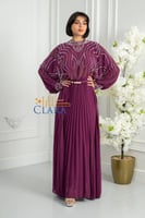 فستان سهرة بلون بنفسجي ملكي بتصميم واسع مطرز بالكر...