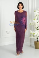 فستان سهرة بنفسجي بترتر لامع وتطريز انسيابي يعكس ا...
