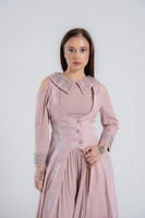 فستان أنيق بتصميم عصري - تألقي بجاذبية وسحر في كل...