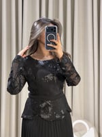 فستان فخم بتطريز ناعم ولمسة أناقة راقية