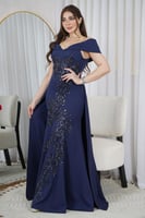 فستان ملكي بلون كحلي فاخر ولمسات فخامة لا تُقاوم